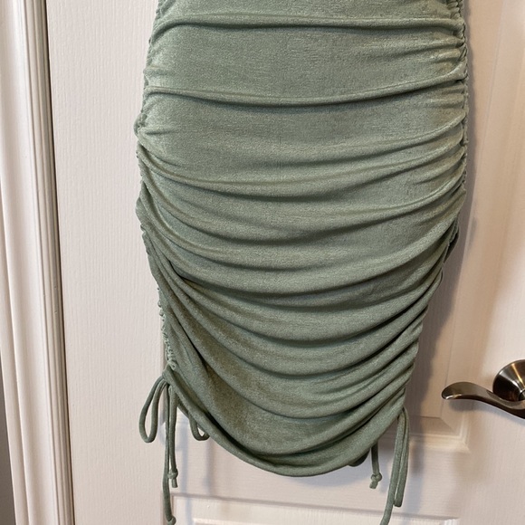CLUB L LONDON
Glam Casual Ruched Side Detail Mini Dress - Picture 4 of 7